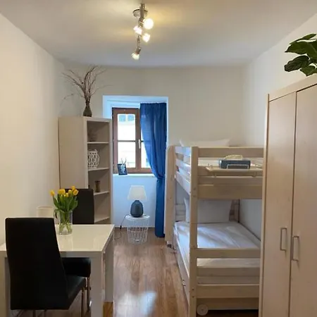 3 Hellmairs Apartment *